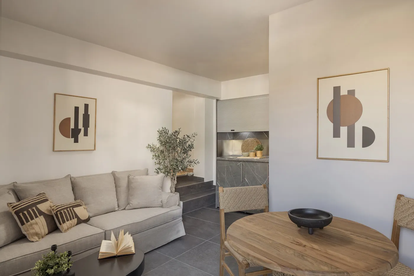 Check available dates We Price Match Annas's Main Street Apartment